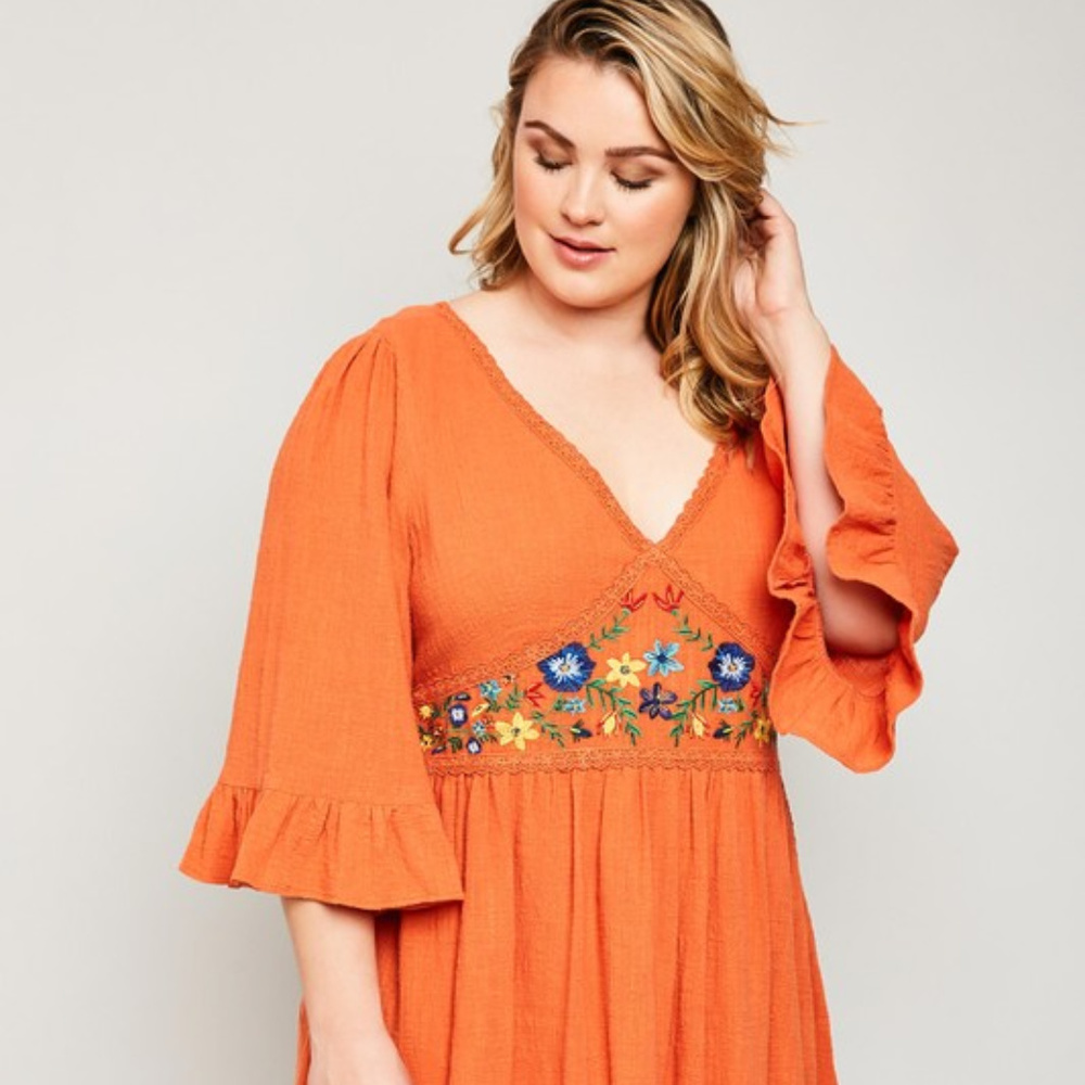 *ONLY 1 LEFT* Embroidered Floral Tunic Dress - Picture 4 of 7